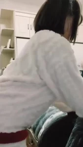 朋友老婆和我偷情超级荡妇，全程淫语骚话，高清画质贵在真实。